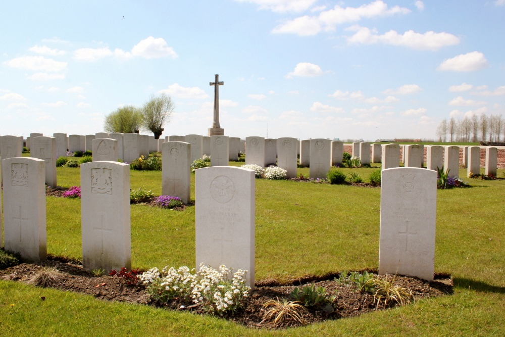 Divisional Commonwealth War Cemetery #4