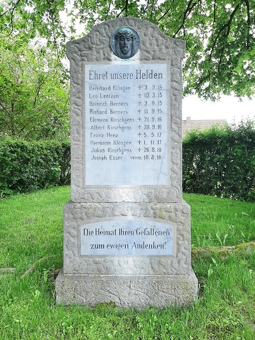 War Memorial Berescheid #3