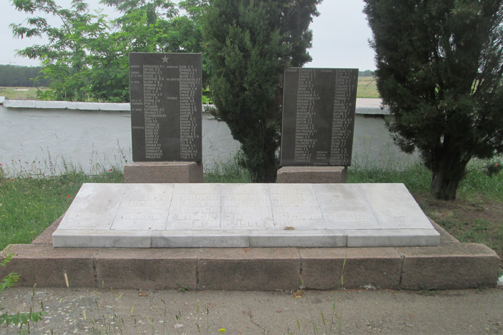 Erebegraafplaats Sevastopol #4