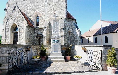 Oorlogsmonument Au am Leithaberge #1