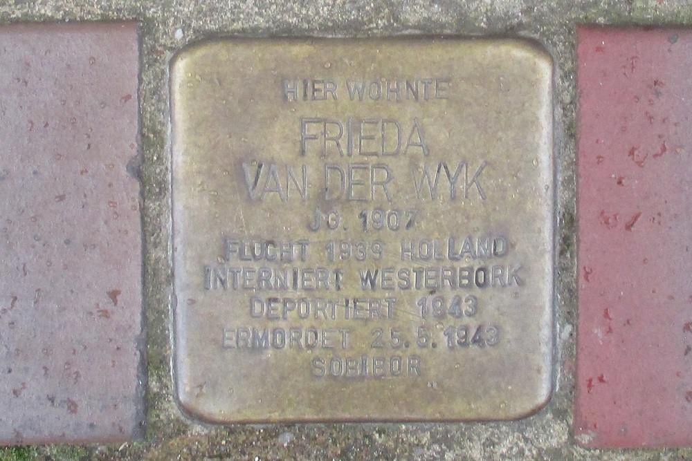 Stolpersteine Kranstrae 75 #4