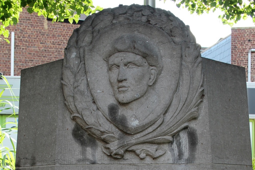 Monument van de Weerstand Halle #2