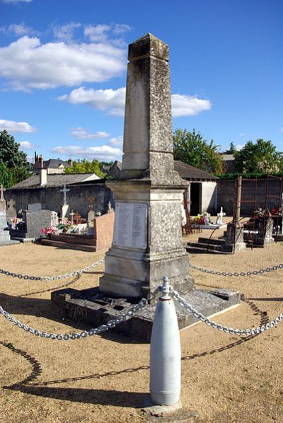 Oorlogsmonument Lignières-de-Touraine #1