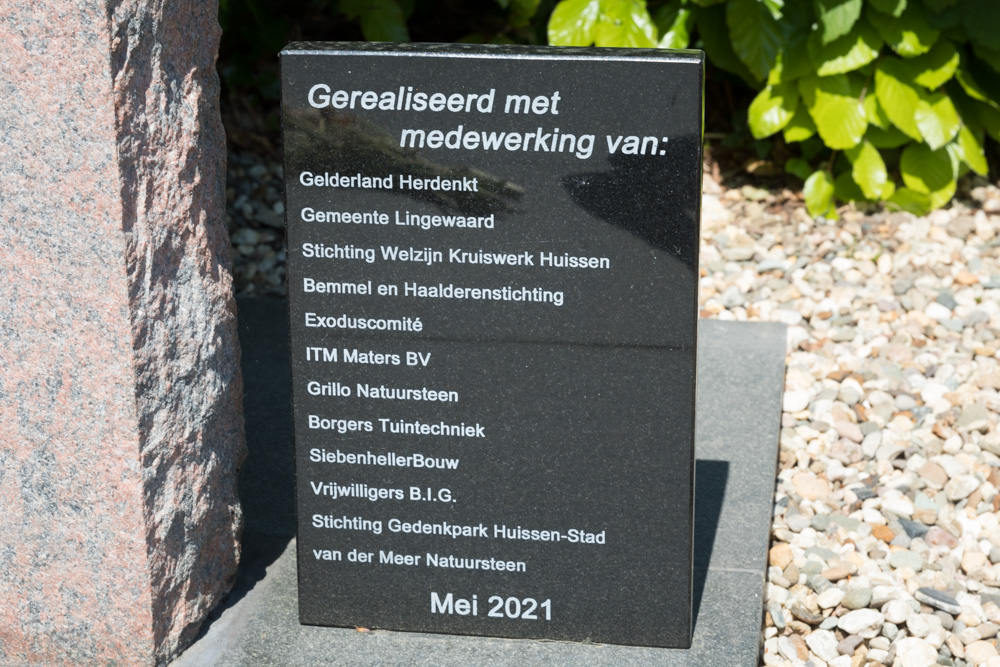 Memorial Names of War Victims Huissen #5