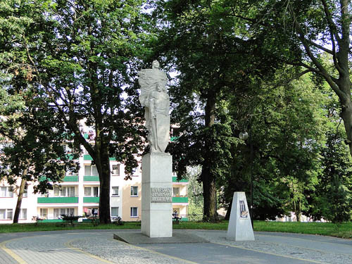 Liberation Memorial & Mass Grave Soviet Soldiers Lobez