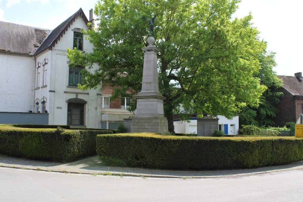 Oorlogsmonument Solre-sur-Sambre	 #1