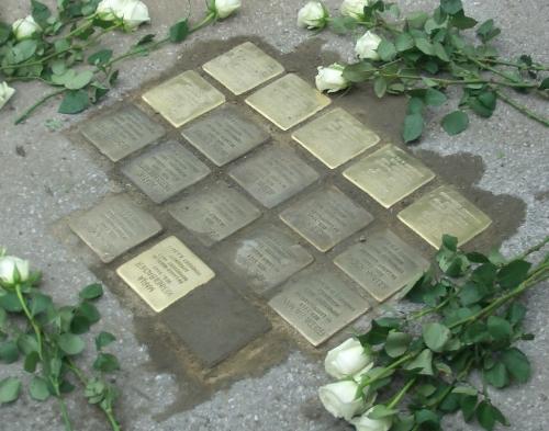 Stolpersteine Schwarzgrabenweg