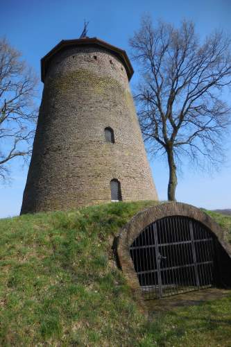 Oorlogsmonument Dingden #2