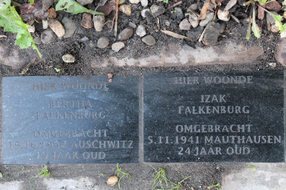 Memorial Stones 1e Johannastraat 1 #3