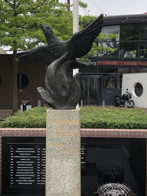 Oorlogsmonument Voorhout #2