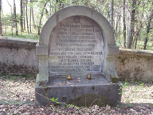 Mass Grave Jewis Victims