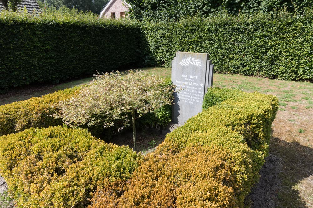 Dutch War Grave Sint Kruis #2