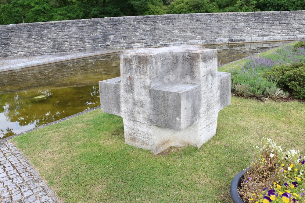 War Cemetery Mnchen #2