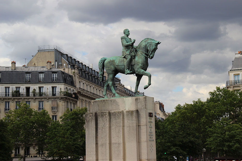 Monument Maarschalk Foch #1