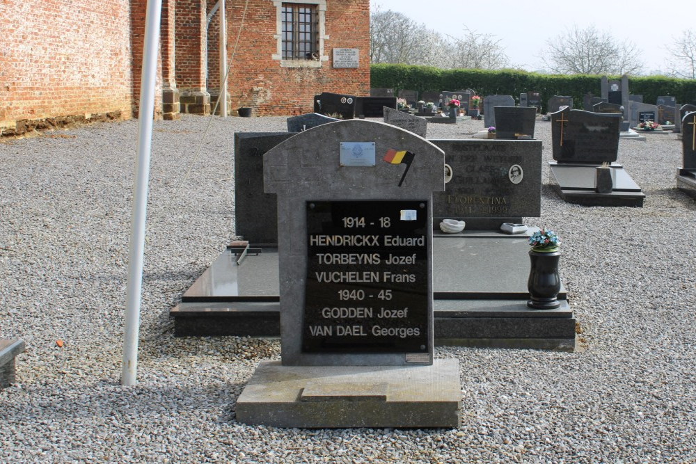 Oorlogsmonument Begraafplaats Molenbeek #2