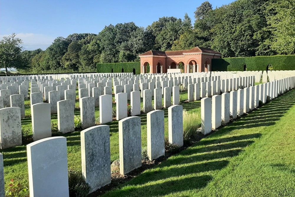 Commonwealth War Cemetery London #2