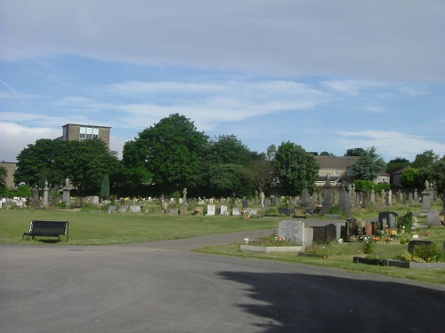 Commonwealth War Graves North Bierley Cemetery #1