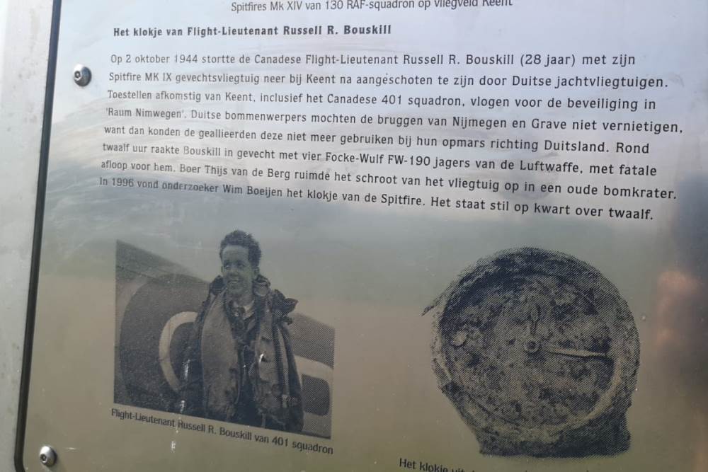 Monument Tijdelijk Vliegveld B-82 #3