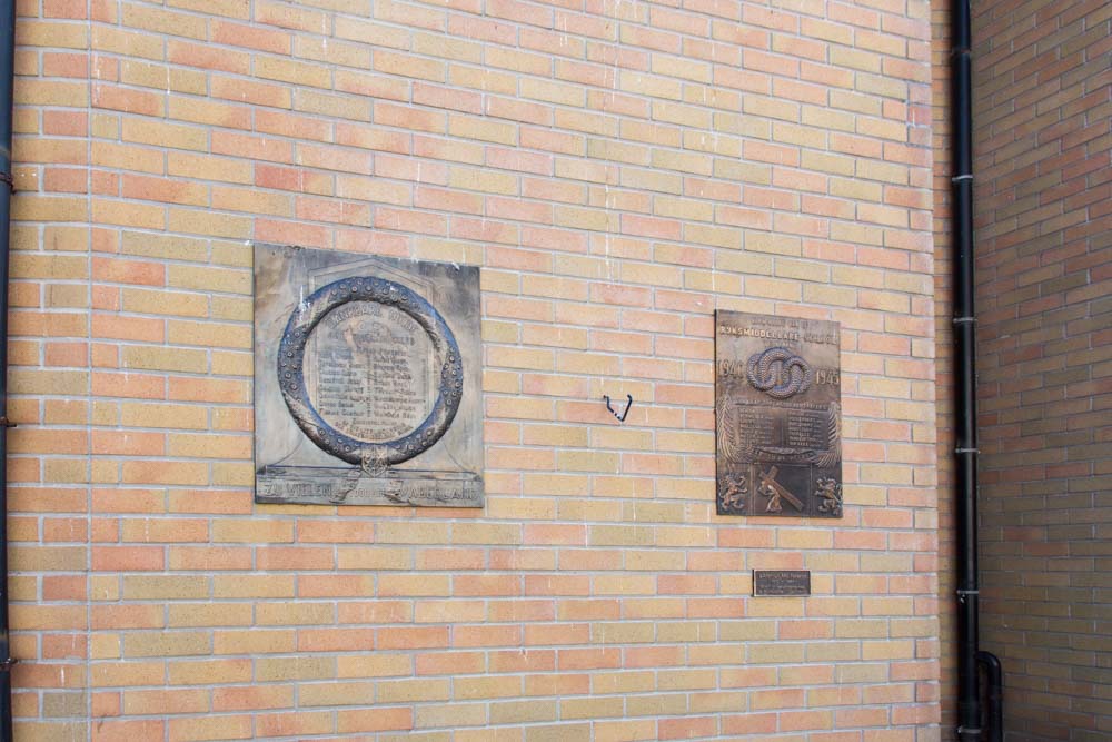 Memorials Pupils and Former Pupils Atheneum Veurne