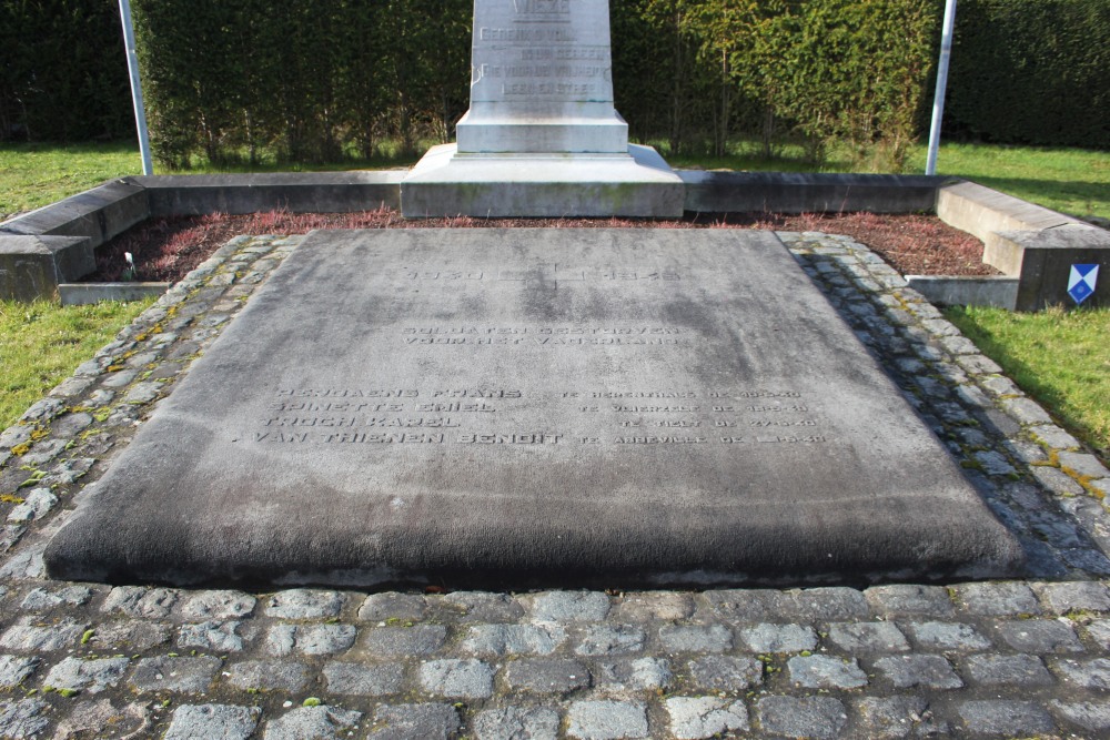 Oorlogsmonument Wieze #4