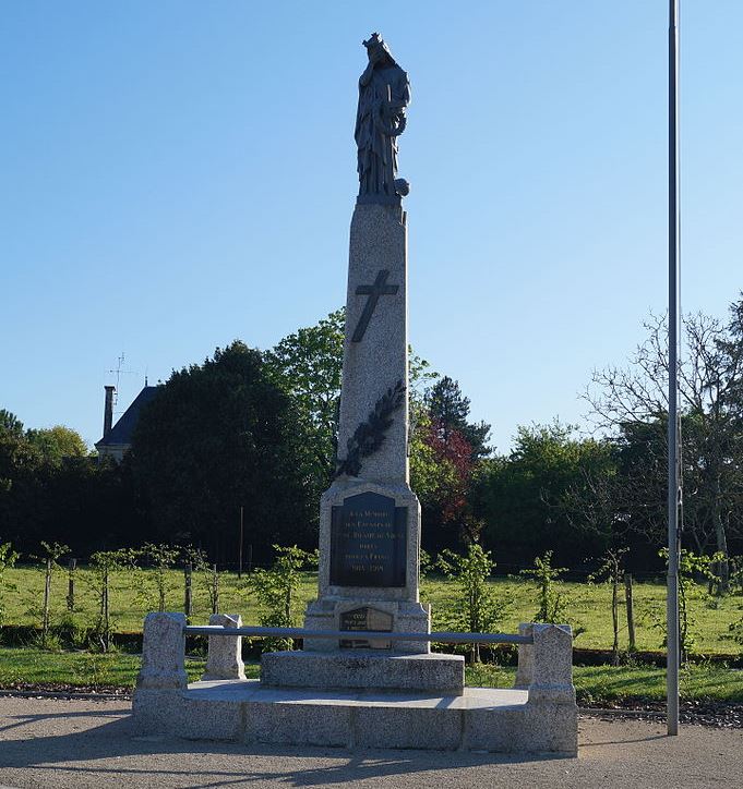 War Memorial Saint-Hilaire-de-Voust #1