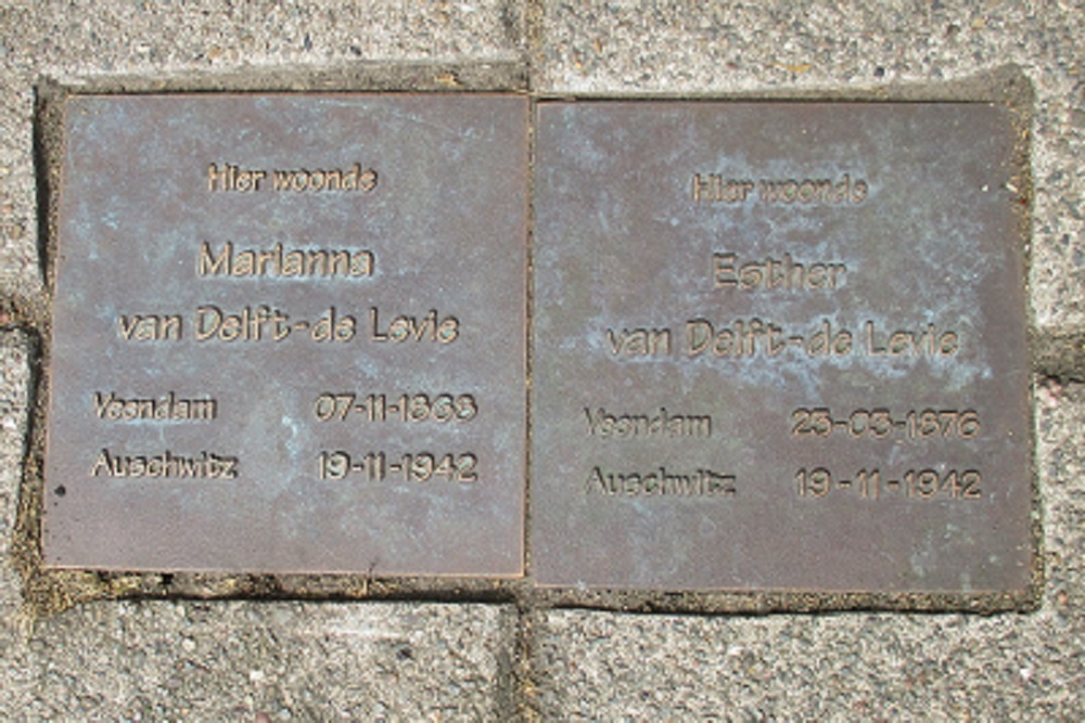 Memorial Stones Nijverheidsstraat 39