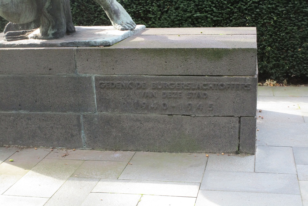 Massagraf Bombardementsslachtoffers 14 Mei 1940 Algemene Begraafplaats Crooswijk #4