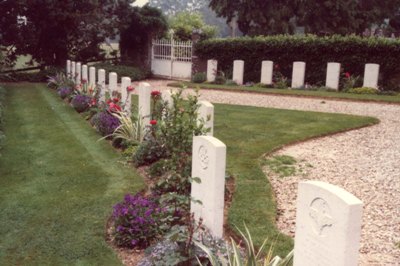 Commonwealth War Graves Putot-en-Auge