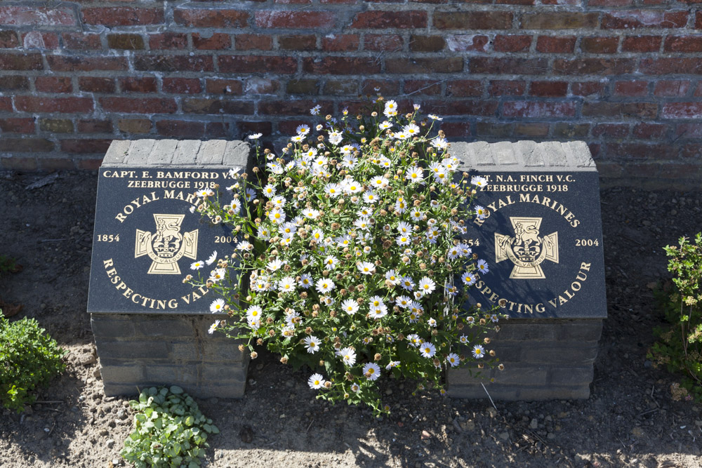Memorials German War Churchyard No: 184 Zeebrugge #3