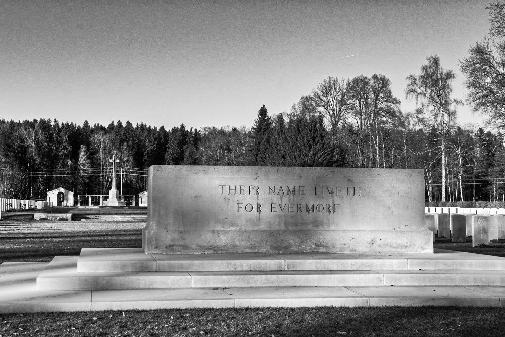 Oorlogsbegraafplaats van het Gemenebest Durnbach #5