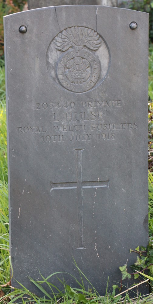 Commonwealth War Grave Carrog Baptist Chapel Cemetery #1