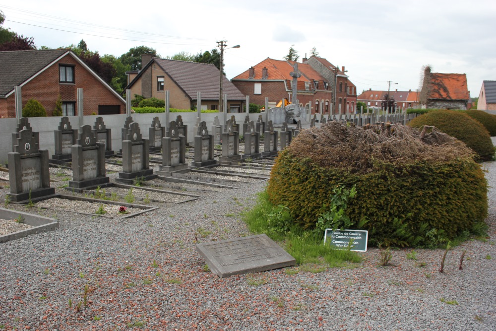 Belgian & Commonwealth War Graves Blandain #2
