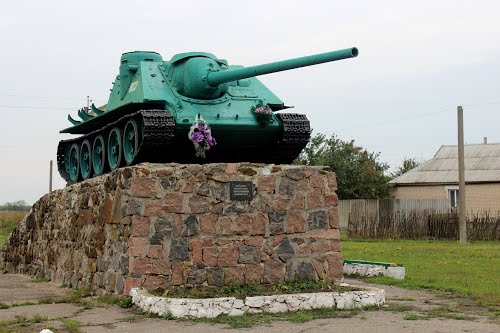 Liberation Memorial (SU-100 Tank Destroyer) Novyi Buh #1