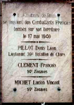 Gedenkteken Gesneuvelde Franse Soldaten Roux #1