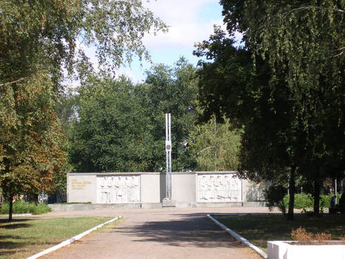 Mass Grave Russian Soldiers & War Memorial Sinelnikovo #1