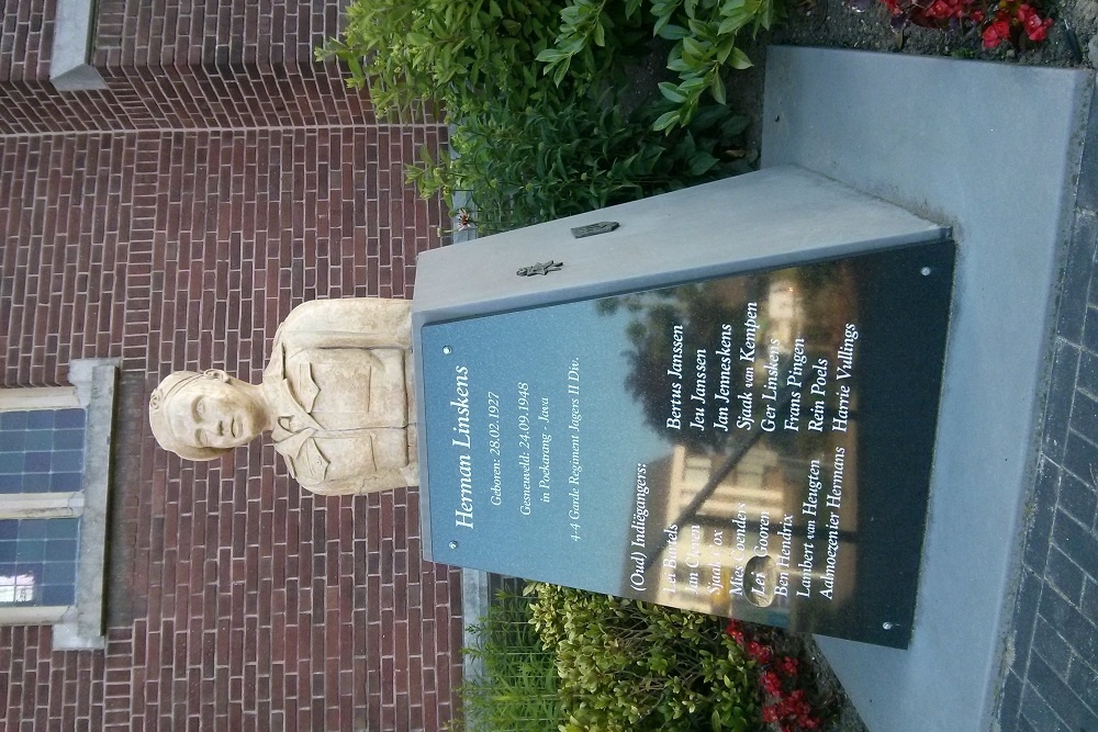 Monument for Dutch soldier #2