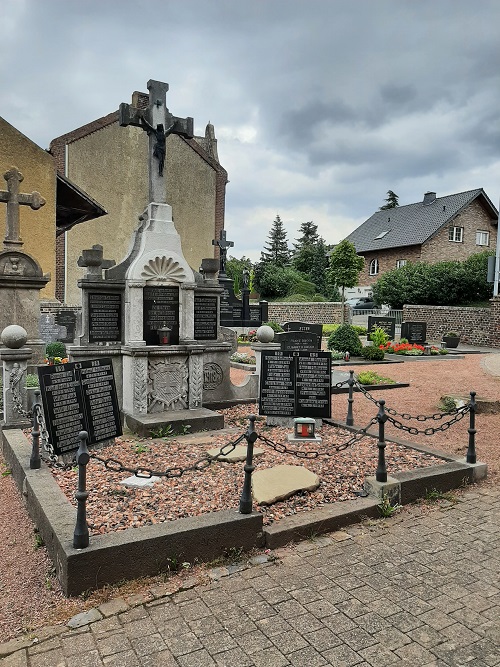 Oorlogsmonument Floisdorf #5