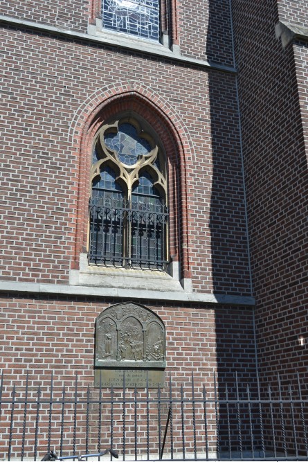 Gedenktekens WO2 Kerk Roermond #2