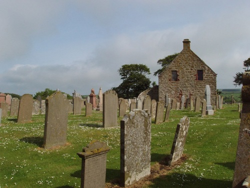 Oorlogsgraven van het Gemenebest Strichen Parish Churchyard