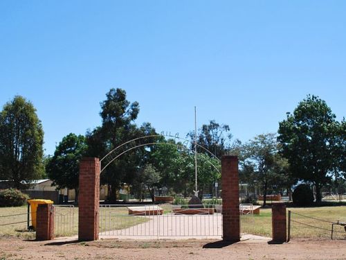 War Memorial Ungarie #1