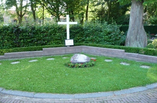 Oorlogsmonument Rozenburg #3