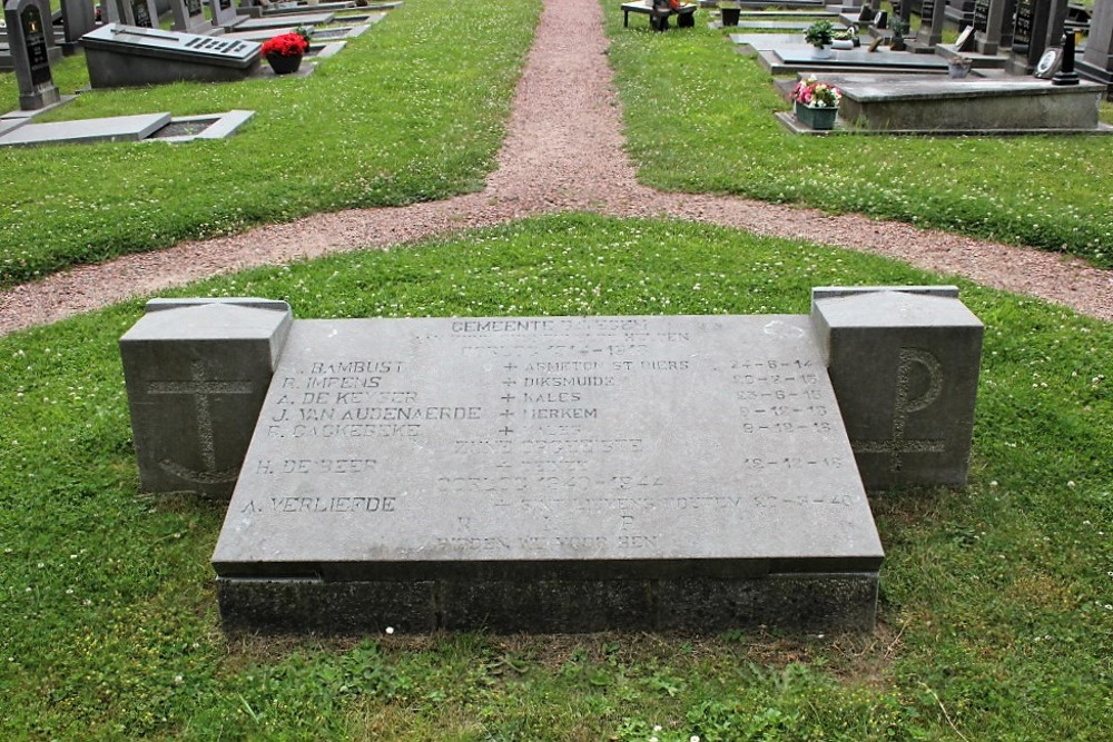 Oorlogsmonument Begraafplaats Bavegem