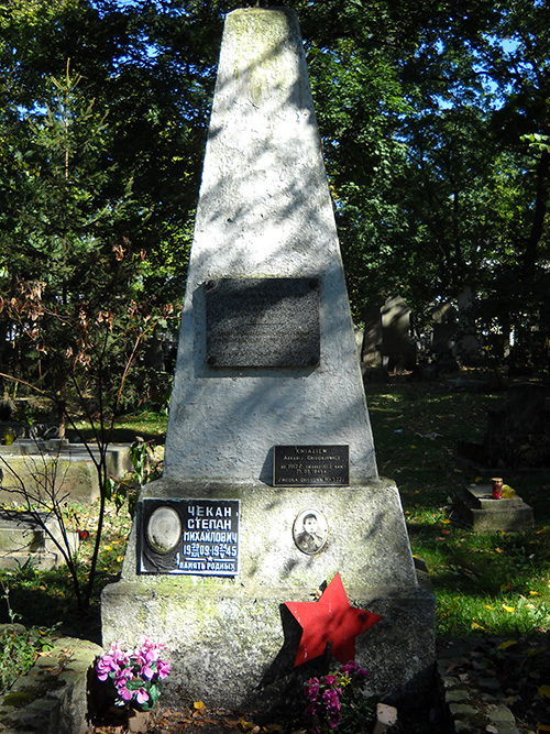 Soviet War Graves Cmentarz Komunalny Nr 1 #1