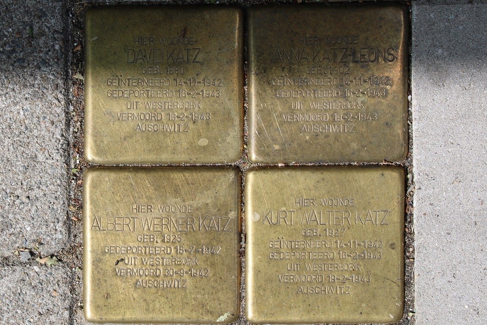 Stolpersteine Uiterwaardenstraat 112