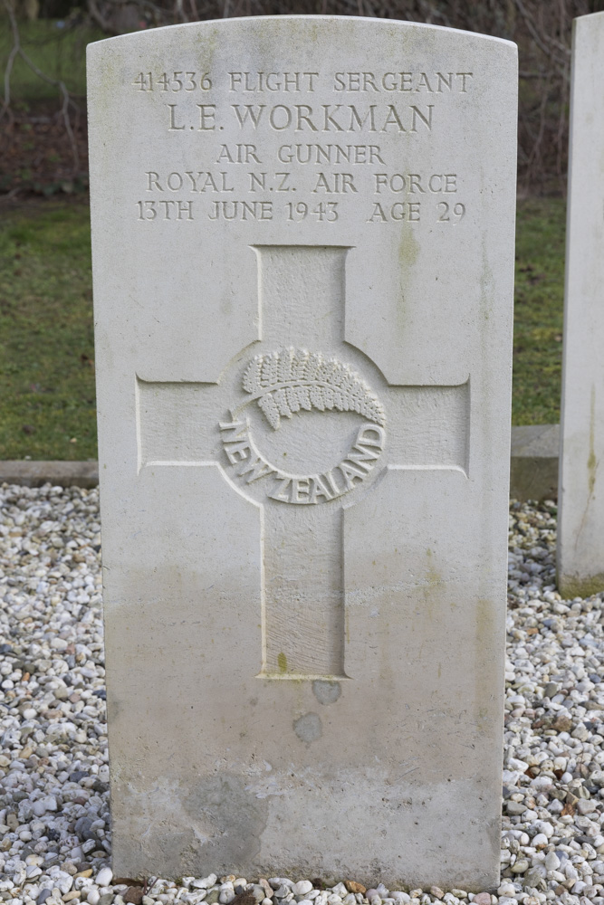 Commonwealth War Graves General Cemetery Raalte #5