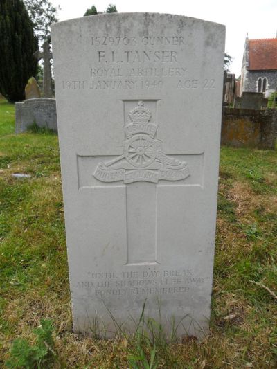 Commonwealth War Graves St. Mary Churchyard #3