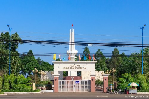 Monument Overwinning van Noord-Vietnam Binh Gia #1