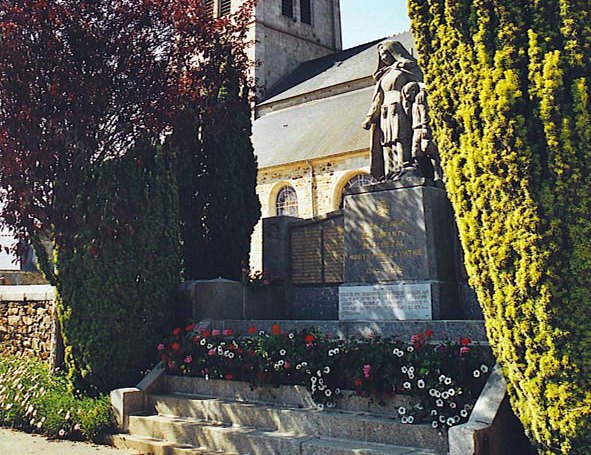 Oorlogsmonument Ploëzal #1