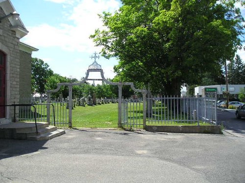 Oorlogsgraven van het Gemenebest Ste. Jeanne Cemetery