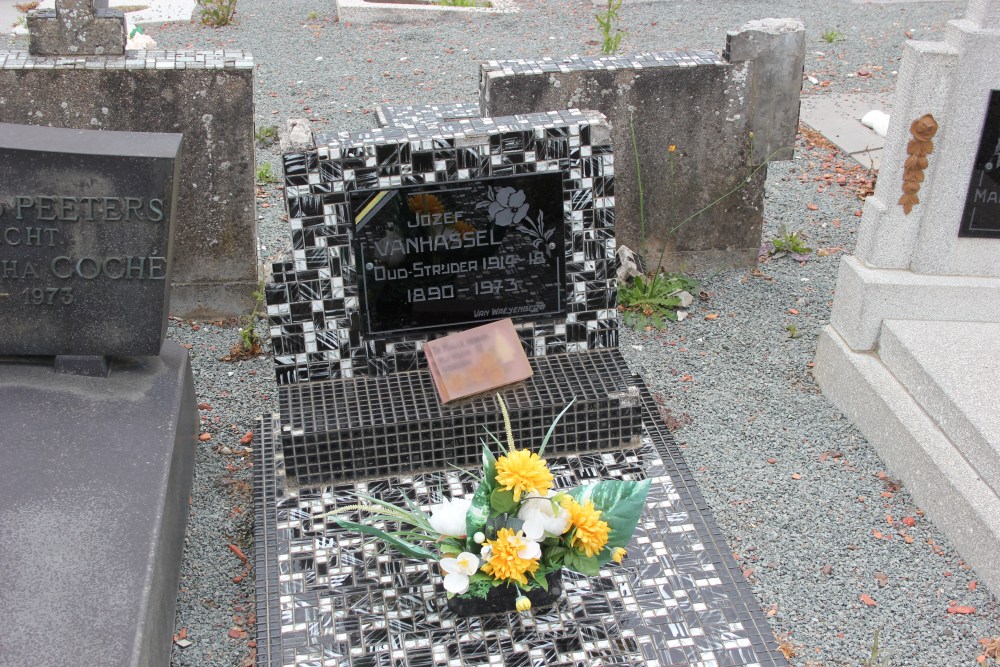 Belgian Graves Veterans Kester #4